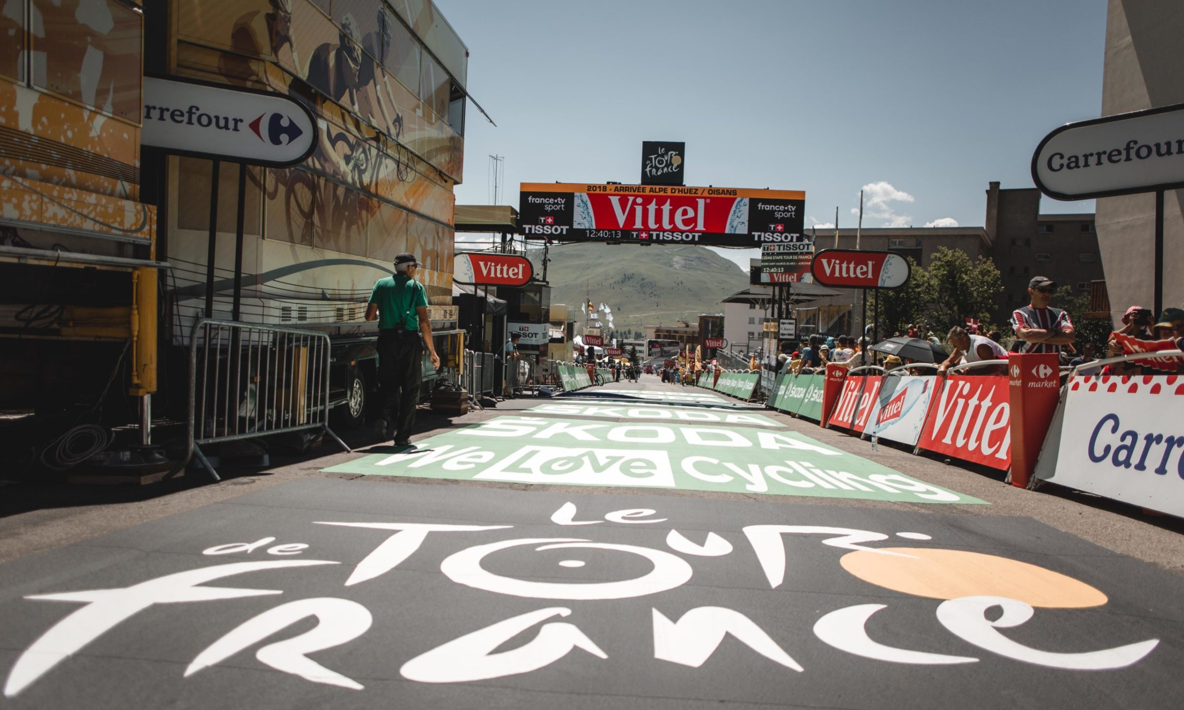 Tour de France VIP Spectator Tour Grand Depart Thomson Bike