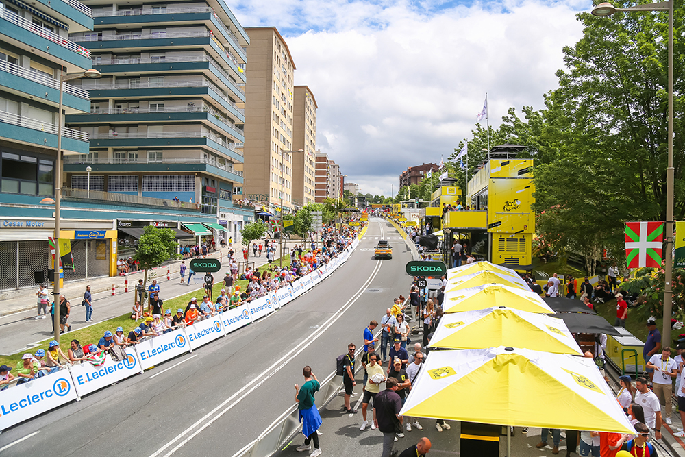 Tour De France - VIP Hospitality - Thomson Bike Spectator Tours